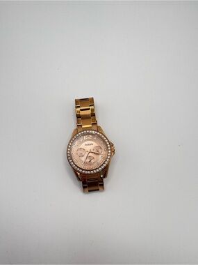 Fossil Riley Rose Gold watch battery needs replaced trendy vintage style